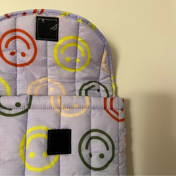 BAGGU Lavender Happy Puffy Laptop Sleeve - Picture 4 of 8